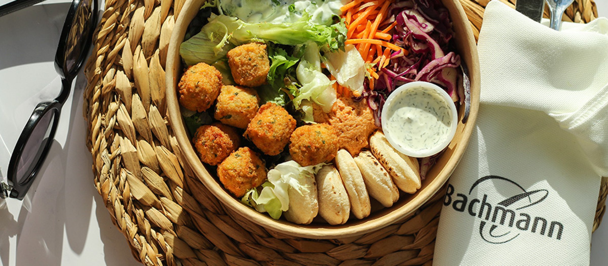 aroma bachmann im gespraech pita falafel querformat