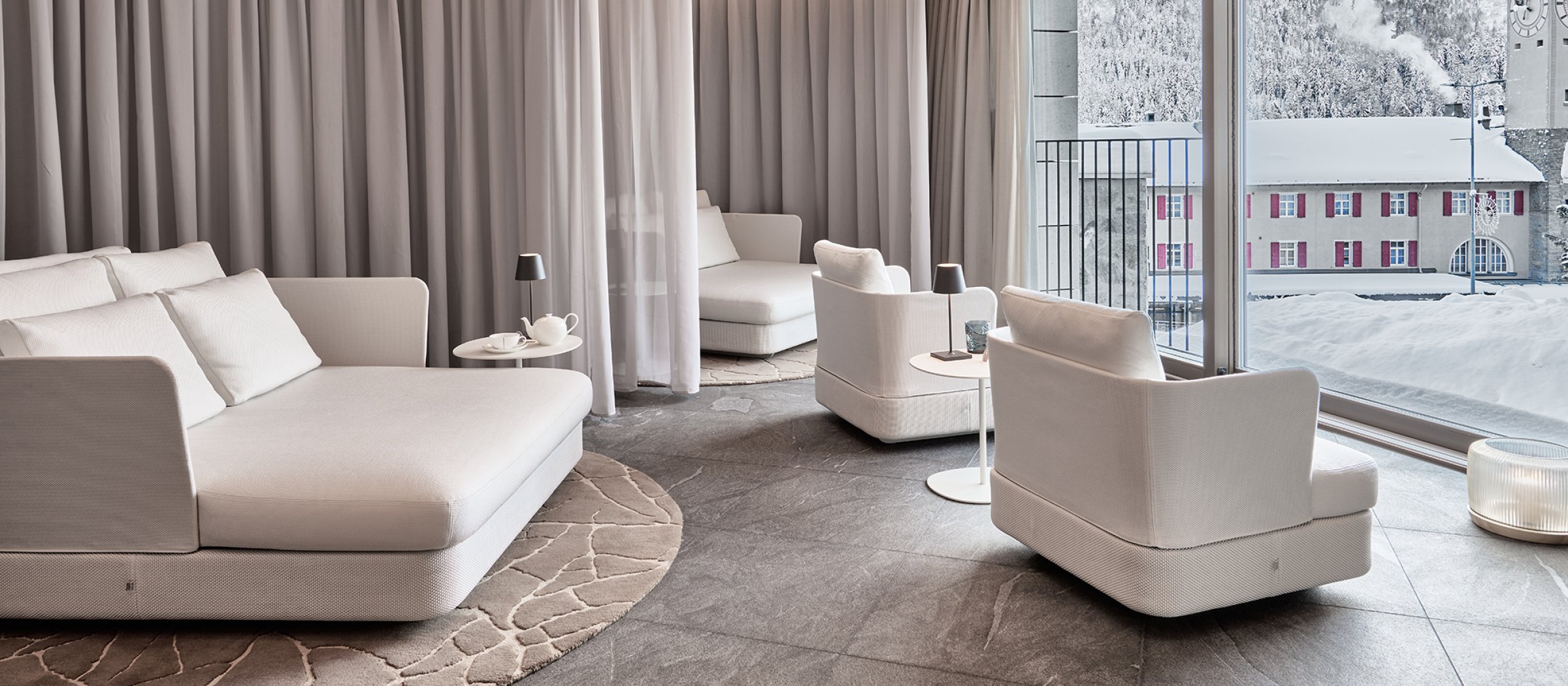 grace la margna st moritz spa mit grossem fenster 0